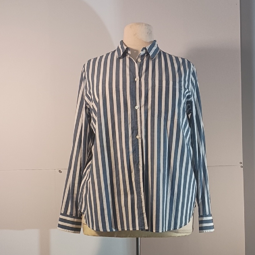 GAP Blue and White Striped Button-Down Shirt